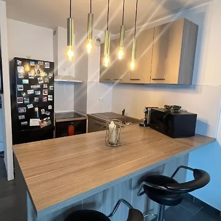 Appartement Vert アパート